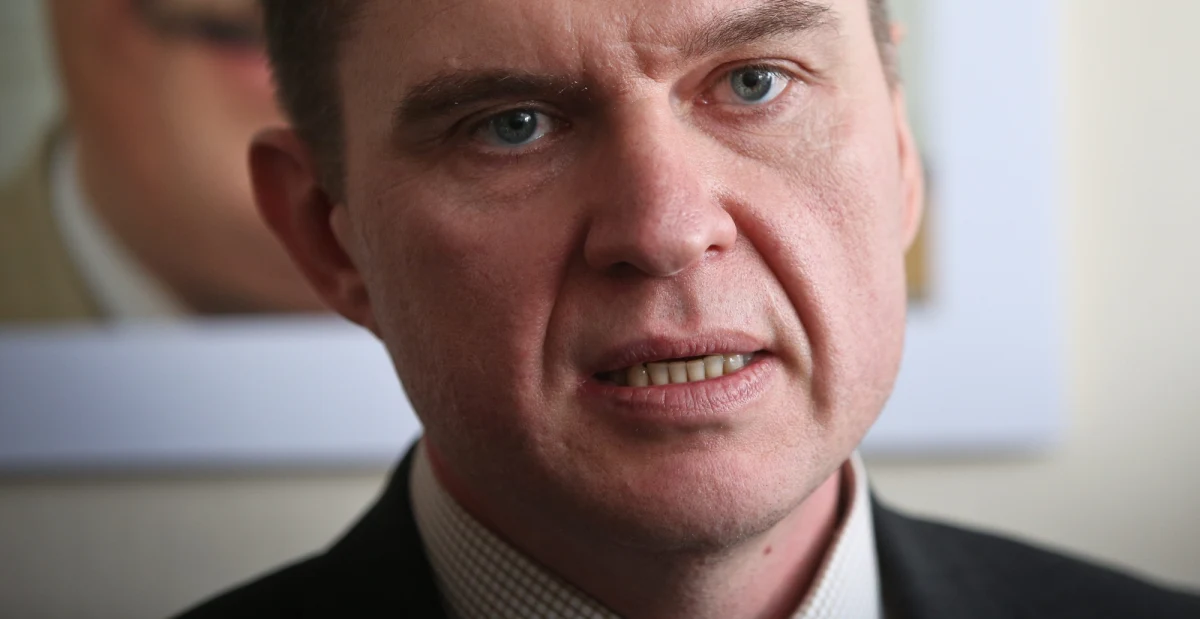 Andrzej Poczobut znalazł się na białoruskiej liście terrorystów utworzonej przez reżim Alaksandra Łukaszenki. Taką decyzję w stosunku do niezależnego dziennikarza i jednego z liderów Związku Polaków podjęło KGB. "Wpis na tę listę to jedna z form represji wobec niego" - mówił w rozmowie z dziennikarzem RMF FM lider białoruskiej opozycji Paweł Łatuszka.