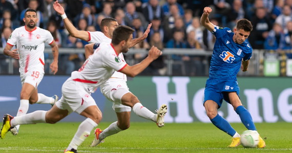 Piłkarze Lecha Poznań w trzecim grupowym meczu fazy grupowej piłkarskiej Ligi Konferencji zremisowali bezbramkowo na własnym stadionie z izraelskim Hapoelem Beer Szewa. Rewanżowe spotkanie zostanie rozegrane 10 października. Po trzech spotkaniach mistrzowie Polski mają na koncie cztery punkty.