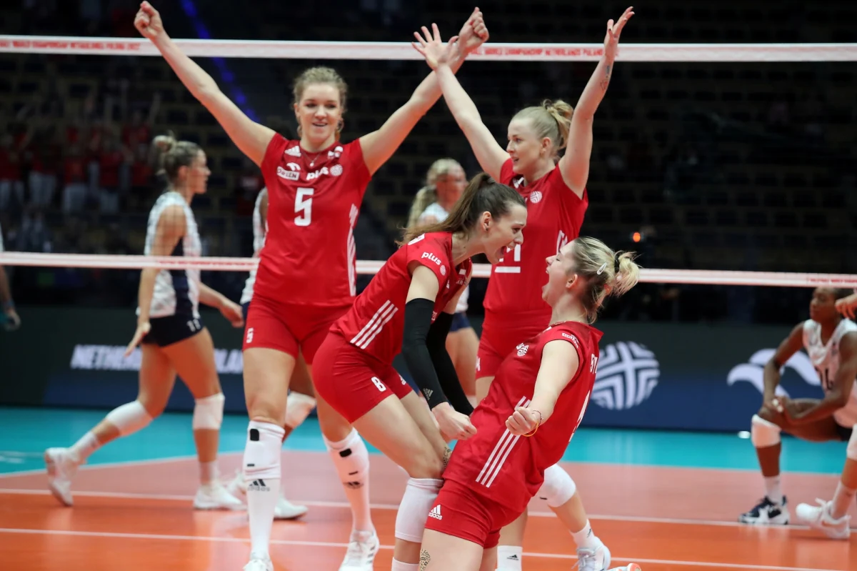 Po dniu przerwy siatkarki reprezentacji Polski wrócą do rywalizacji w grupie F mistrzostw świata. Dla biało-czerwonych stawką meczu z Kanadą w Łodzi będzie zrobienie kolejnego kroku w drodze do ćwierćfinału. Spotkanie w Atlas Arenie rozpocznie się o godz. 20.30.