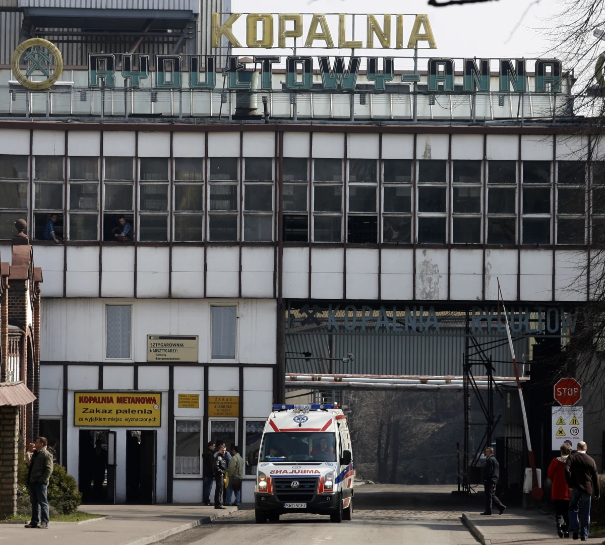 ​Silny wstrząs w kopalni Rydułtowy na Śląsku. W tym rejonie kopalni było wówczas 18 górników. 