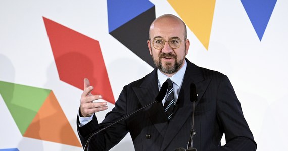 "Wykorzystywanie przez Rosję energii jako broni wymaga od Unii Europejskiej działania na wielu polach" - powiedział przewodniczący Rady Europejskiej Charles Michel na konferencji prasowej podsumowującej nieformalny szczyt przywódców UE w Pradze.