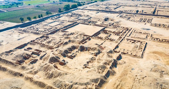 Cmentarz ze szczątkami ponad 70 dzieci, złożonych w ofierze w czasach kultury Chimu około tysiąca lat temu, odkryli archeolodzy w pobliżu miasta Huanchaco, w prowincji Trujillo, około 500 km od stolicy Peru, Limy.