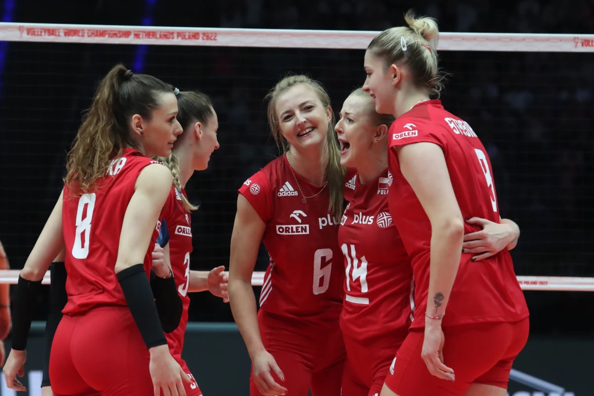 Polskie siatkarki pokonały Niemki 3:2 (26:24, 20:25, 25:18, 26:28, 15:10) w swoim ostatnim meczu drugiej fazy mistrzostw świata. Biało-czerwone już wcześniej miały zapewniony awans do ćwierćfinału turnieju, ponieważ w innym meczu naszej grupy Kanadyjki pokonały Dominikanki. W kolejnej rundzie Polki zmierzą się z Serbią.