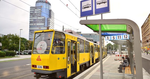 Podstawowa częstotliwość kursowania szczecińskich tramwajów od dziś wynosi 15 minut, a nie - jak dotąd - 12 minut. To główna zmiana w rozkładach jazdy linii tramwajowych w Szczecinie, spowodowana jest brakiem motorniczych.