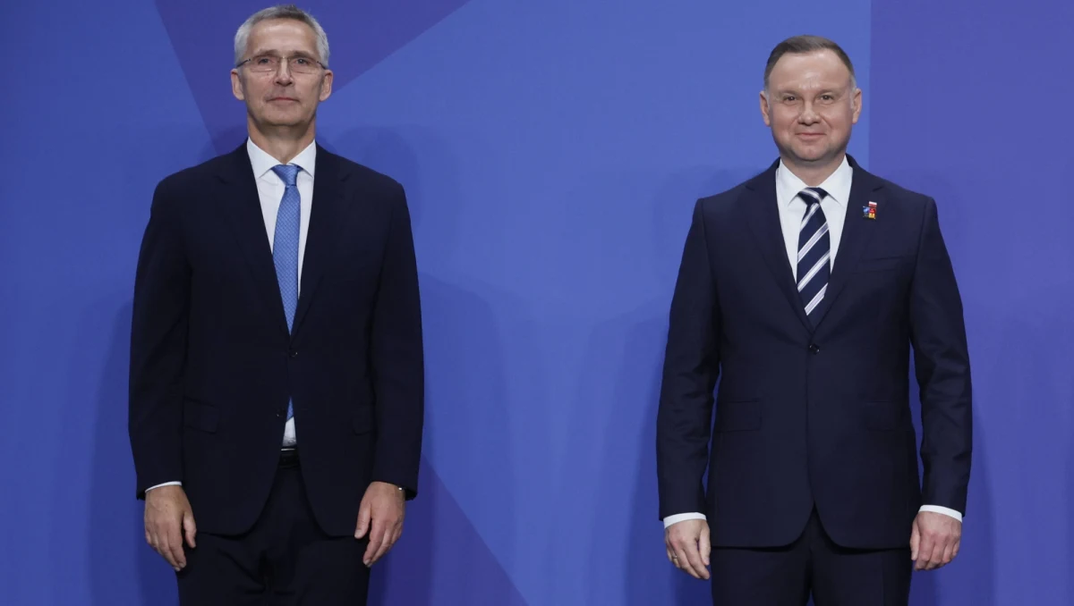 Rosyjskie bombardowania celów cywilnych na Ukrainie było tematem poniedziałkowych pilnych konsultacji prezydenta Andrzeja Dudy z Sekretarzem Generalnym NATO Jensem Stoltenbergiem - podała Kancelaria Prezydenta.