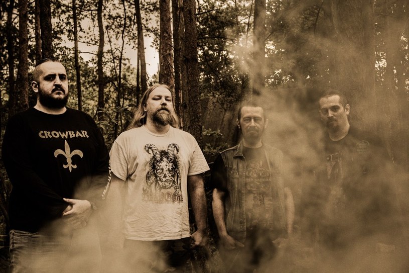 Warszawska grupa Smoke Rites szykuje się do wydania pierwszej dużej płyty, której premierę zaplanowano na koniec listopada.