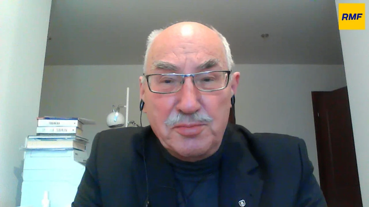 „Rosja używa metod terrorystycznych, aby osiągnąć cele militarne. Metody używane przez Federację Rosyjską w polityce są nieakceptowalne dla cywilizowanego świata” – mówił Mieczysław Cieniuch, generał Sił Zbrojnych RP w stanie spoczynku w audycji 7 pytań o 7:07 w Radiu RMF24. Wojskowy był pytany, czy jest szansa na powołanie międzynarodowego trybunału, który osądzi rosyjskie zbrodnie na Ukrainie. „Jeżeli Ukraina będzie zwyciężała i odzyska swoje terytoria, wtedy powołanie takiego trybunału jest bardziej prawdopodobne” – powiedział Cieniuch.