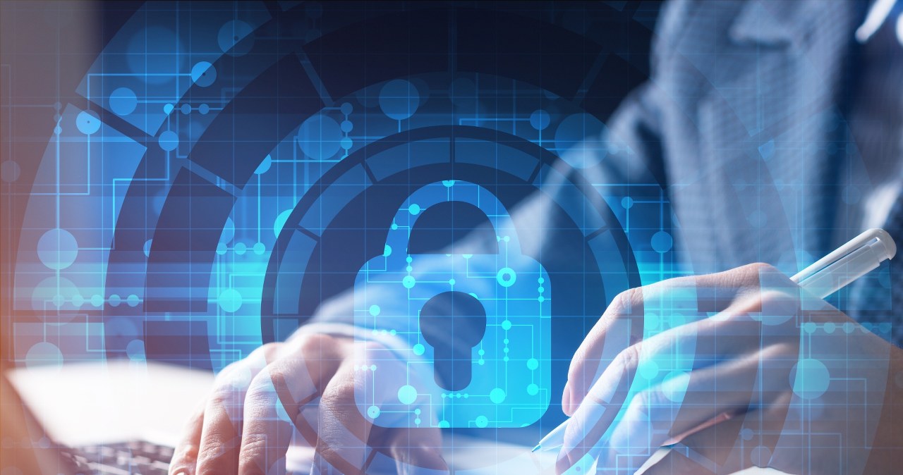Nowa metoda cyberprzestępców. Ogłoszenia w sieci na samochodowe białe kruki