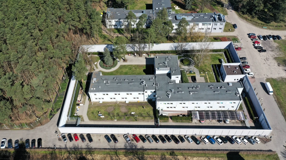 Prokurator Generalny Zbigniew Ziobro złożył do Sądu Najwyższego skargę nadzwyczajną ws. Krzysztofa F., który w 1996 r. zabił 11-letniego chłopca, a potem domagał się okupu od nieświadomych śmierci dziecka rodziców - ustaliła Polska Agencja Prasowa. Zdaniem Ziobry, po zakończeniu kary więzienia mężczyzna powinien trafić do ośrodka dla najgroźniejszych przestępców w Gostyninie.