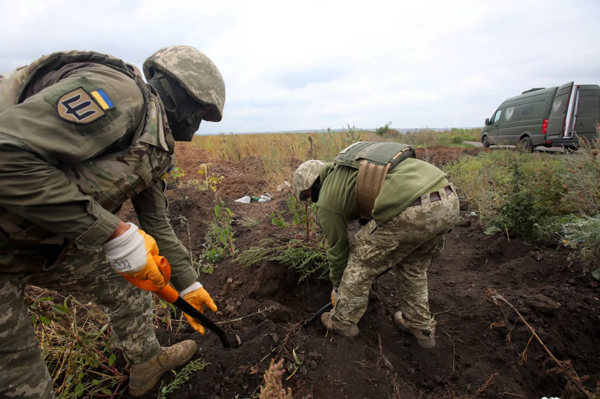 W ramach kolejnej wymiany jeńców ze stroną rosyjską do domu powróciło 32 ukraińskich wojskowych - poinformował we wtorek Andrij Jermak, szef biura prezydenta Ukrainy Wołodymyra Zełenskiego.