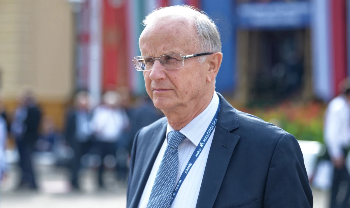 „Żadną zieloną wyspą nie jesteśmy, padołem ziemskim też nie, ale sytuacja jest w dużym stopniu niekorzystna” – mówił Grzegorz Kołodko w rozmowie 7 pytań o 7:07 w Radiu RMF24. Zdaniem ekonomisty dzieje się tak „w coraz większej mierze wskutek potknięć krajowej polityki gospodarczej, zarówno fiskalnej – podatki, transfery, wydatki rządu, jak i monetarnej banku centralnego, a w spadającym stopniu czynników zewnętrznych”. 