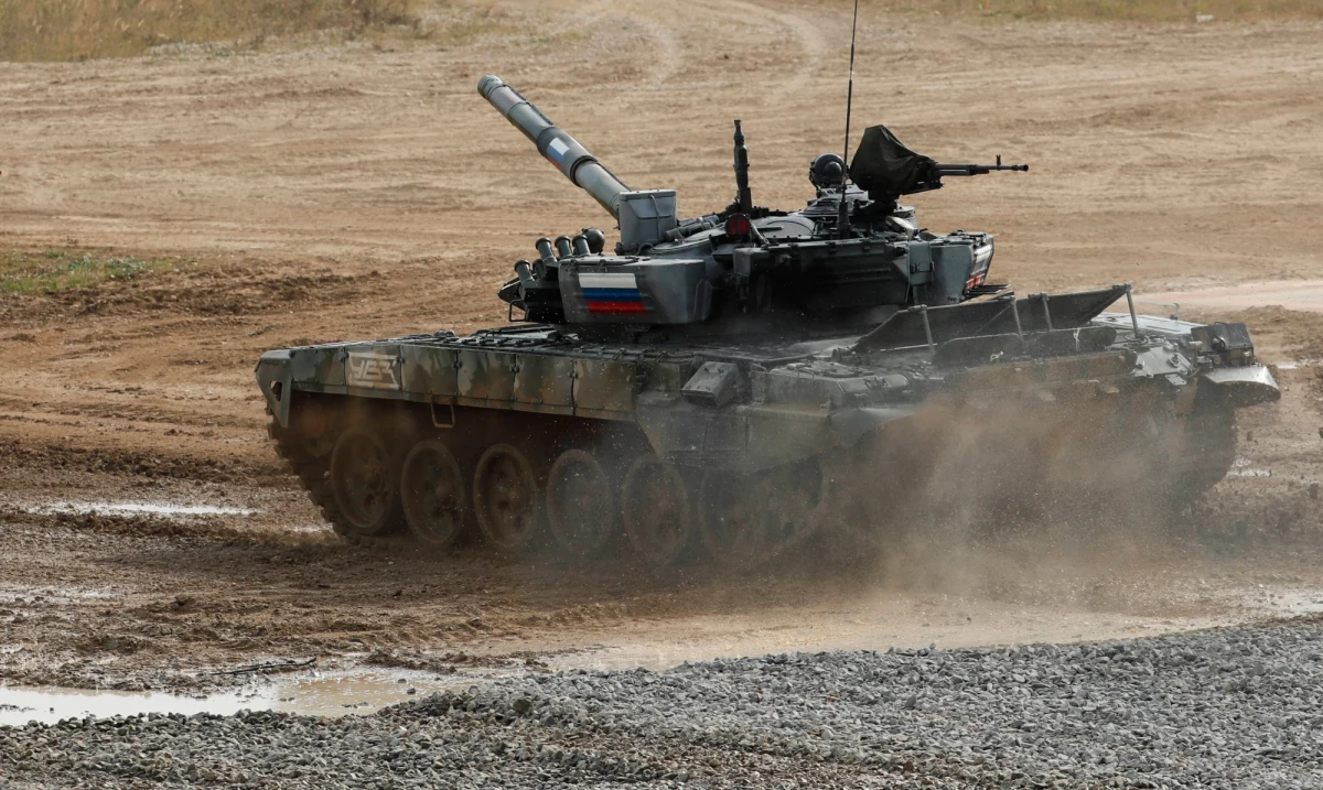 Z magazynów wojskowych na Białorusi wydzielono 20 czołgów T-72 i część z nich już wysłano do Rosji - podał sztab generalny armii ukraińskiej. W raporcie sztab podkreśla, że Alaksandr Łukaszenka zadeklarował pomoc dla Rosji w wojnie przeciw Ukrainie.