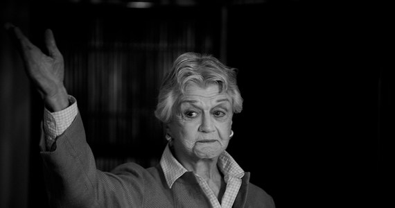 W wieku 96 lat zmarła aktorka Angela Lansbury znana z popularnego serialu kryminalnego "Napisała: morderstwo" i laureatka honorowego Oscara za całokształt twórczości z 2013 roku. O śmierci aktorki poinformowała jej rodzina.