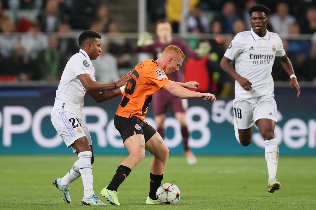 29 tysięcy widzów, w tym wielu Ukraińców, oglądało na stadionie Legii Warszawa, jak Szachtar Donieck zremisował z Realem Madryt 1:1 w 4. kolejce fazy grupowej piłkarskiej Ligi Mistrzów. Na początku drugiej połowy bramkę zdobył Ołeksandr Zubkow, a pod koniec meczu wyrównał Antonio Ruediger.