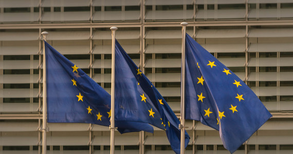 Komisja Europejska zaleciła w środę przyznanie Bośni i Hercegowinie statusu kraju kandydującego do Unii Europejskiej.