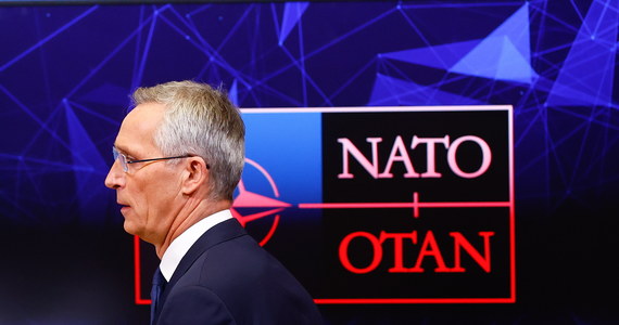 Rosyjski atak nuklearny zmieni przebieg konfliktu i prawie na pewno wywoła „fizyczną reakcję” sojuszników Ukrainy i potencjalnie NATO - powiedział w środę wysoki rangą urzędnik Sojuszu cytowany przez agencję Reutera.