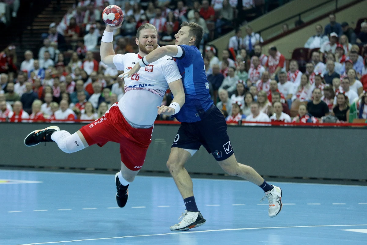 ​Piłkarze ręczni reprezentacji Polski wygrali w Katowicach z Włochami 30:23 (10:9) na inaugurację kwalifikacji do mistrzostw Europy 2024 w grupie 8. Polacy będą też rywalizować z Francją i Łotwą.