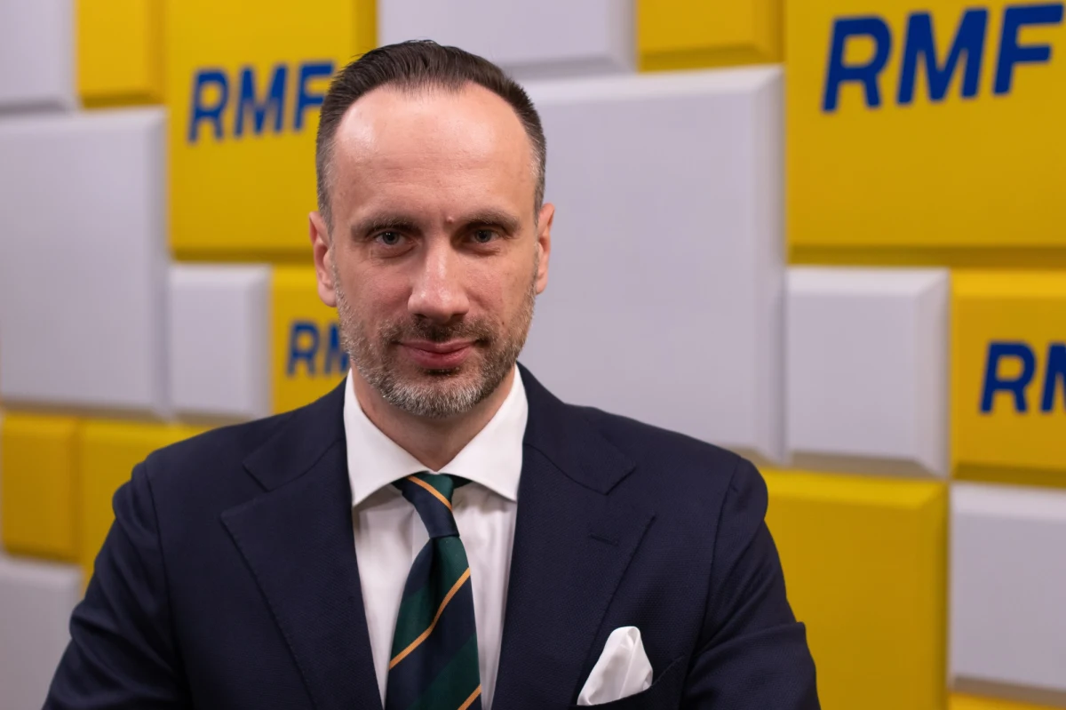 "Polska Żabka, polski Lidl, polska Biedronka. Jestem za repolonizacją. To byłaby dobra informacja dla polskich konsumentów, a szczególnie rolników" – powiedział w Porannej rozmowie w RMF FM wiceminister rolnictwa Janusz Kowalski, pytany o słowa Jarosława Kaczyńskiego, który mówił o możliwym odkupieniu sklepów Żabka. "Byłoby więcej polskich produktów w sieciach, które są dzisiaj pod władztwem zagranicznych koncernów" – dodawał gość Roberta Mazurka.