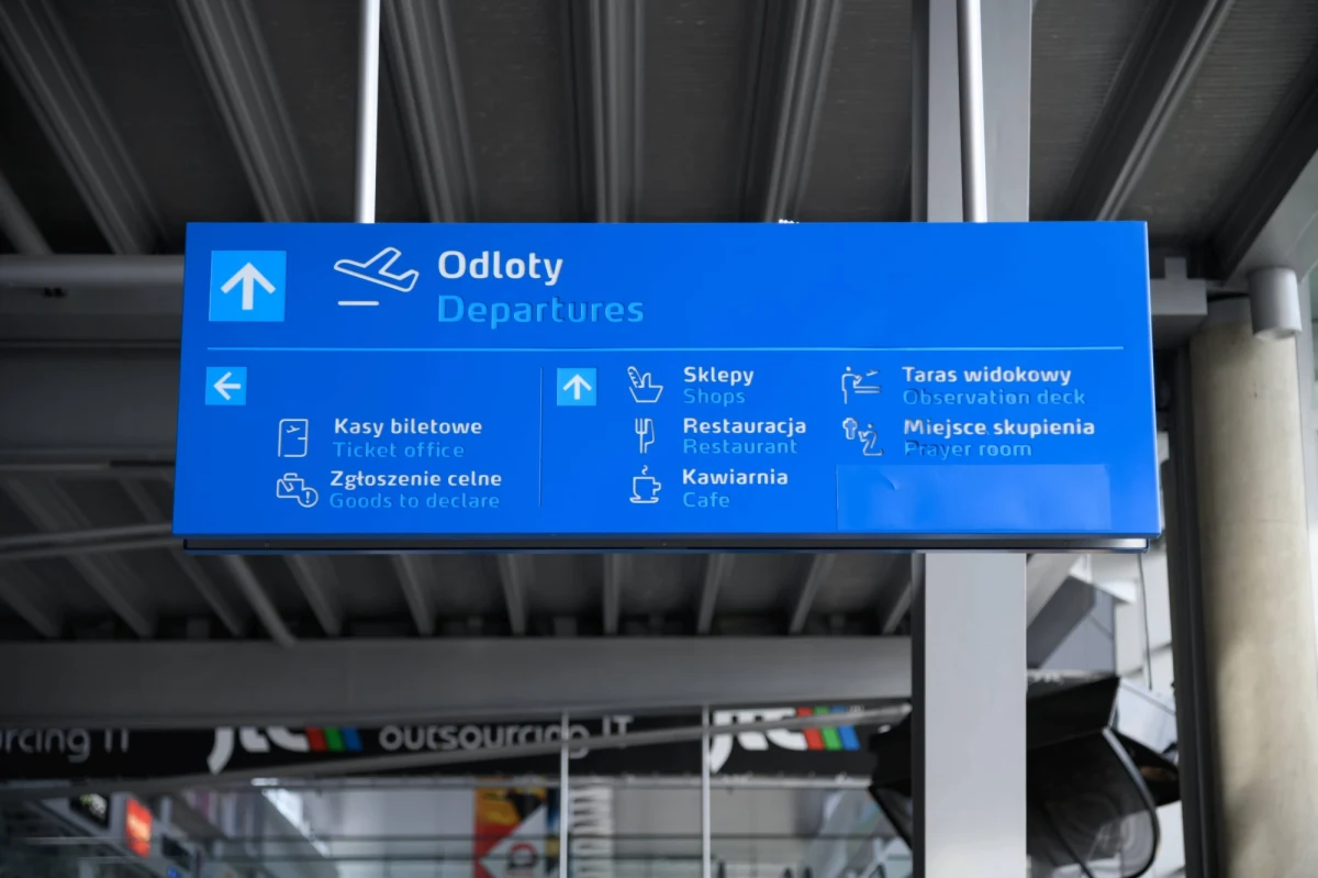 Blisko 900 tys. pasażerów obsłużył w III kwartale 2022 roku poznański port lotniczy - poinformowała w piątek spółka Port Lotniczy Poznań-Ławica. Do końca roku spodziewany jest wynik ponad 2 mln obsłużonych pasażerów.