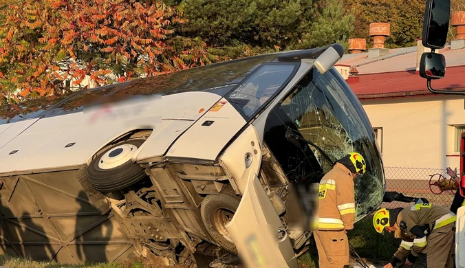 Wypadek autokaru w Grabownicy. Są ranni