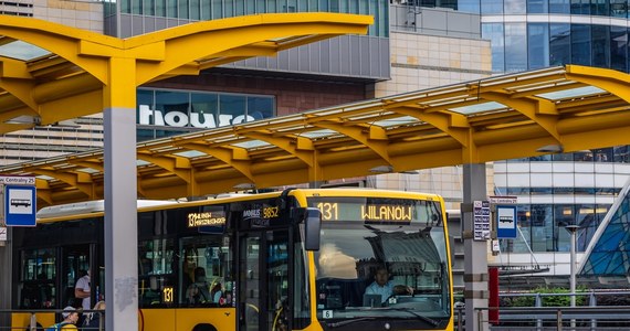 W sobotę i niedzielę służby oczyszczania miasta będą sprzątać pętle autobusową przy Dworcu Centralnym. W związku z tym pasażerów czekają zmiany w organizacji ruchu autobusów - informuje stołeczny ratusz.