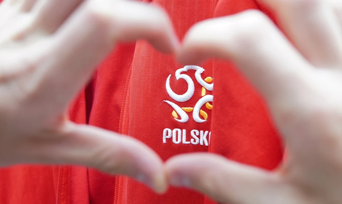 Jeżeli reprezentacja Polski zakończy Mistrzostwa Świata w Katarze w fazie grupowej, PZPN otrzyma 8 mln dolarów. Jeżeli awansuje do fazy pucharowej, dostaniemy kolejne 4 miliony USD. Kolejna faza to również bodajże 4 miliony dolarów – powiedział sekretarz generalny PZPN Łukasz Wachowski w poniedziałkowej rozmowie 7 pytań o 7:07 w Radiu RMF24. Jak dodał, drużyna ma otrzymać z tego około połowę.