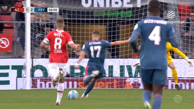 Skrót meczu  AZ Alkmaar - Feyenoord 1-3. Bramkę dla Feyenoordu zdobył Sebastian Szymański.