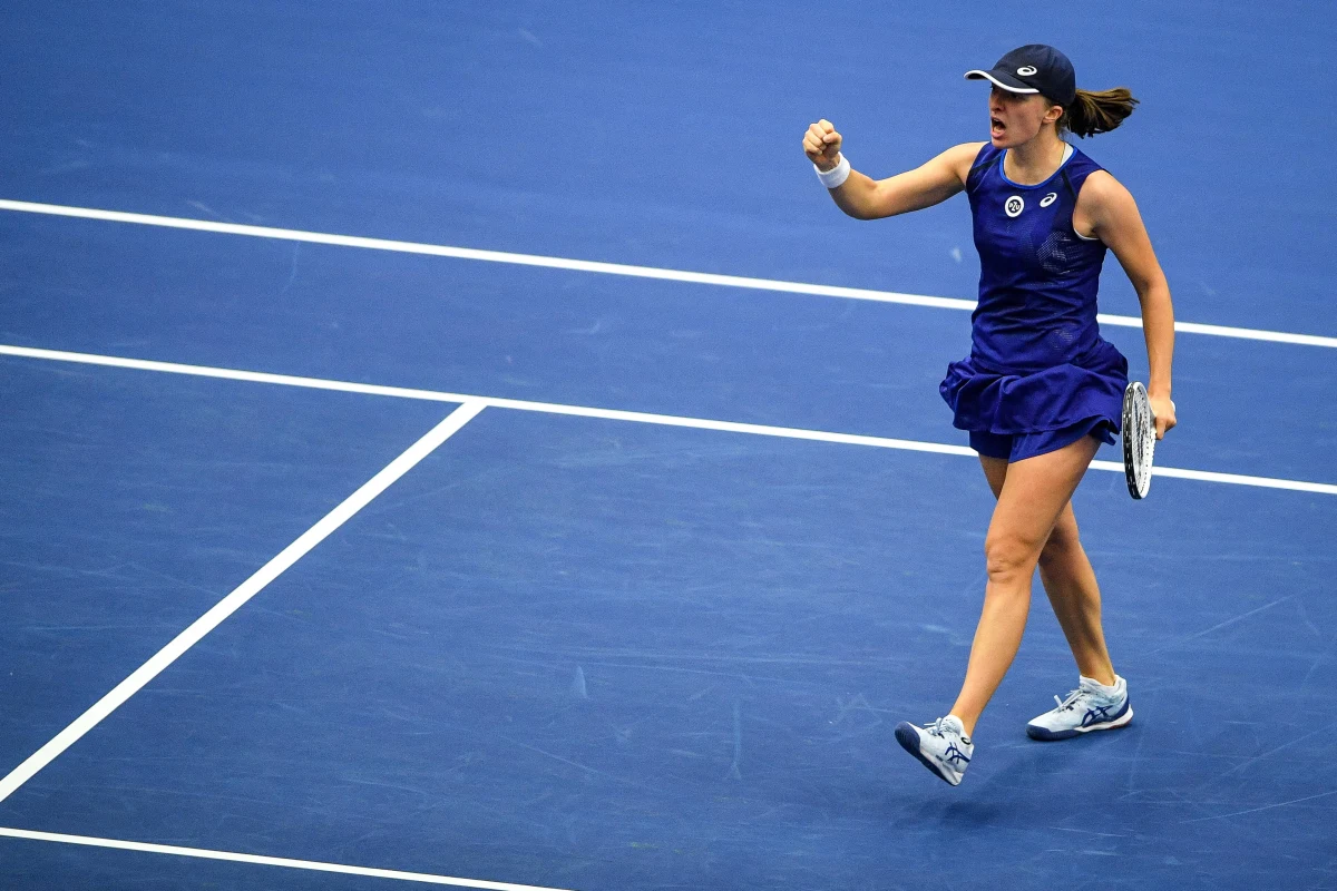 Liderka światowego rankingu Iga Świątek pokonała Chorwatkę Donnę Vekic 6:3, 3:6, 6:0 w finale turnieju WTA 500 na kortach twardych w amerykańskim San Diego (pula 758 tys. dolarów). 21-letnia tenisistka wywalczyła 11. tytuł w karierze, a ósmy w tym roku.