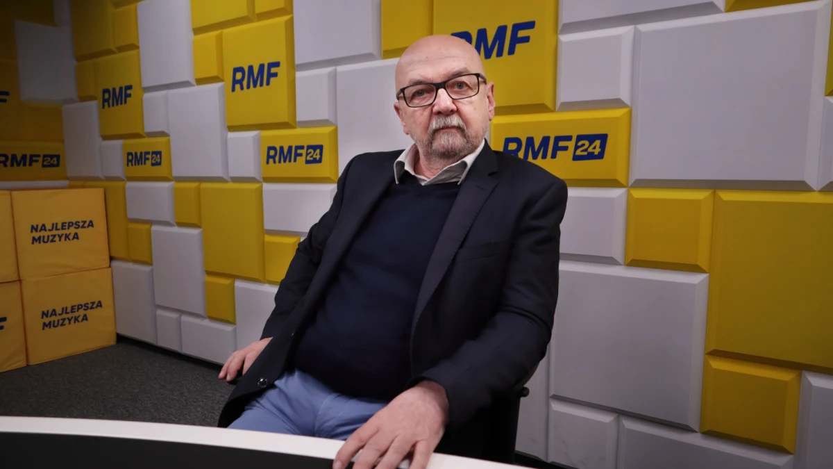 "Myślę, że polska polityka europejska nie zmieni się zasadniczo. Jest ten sam premier, ten sam minister spraw zagranicznych, ale jest nowa osoba odpowiedzialna za politykę europejską. Myślę, że będzie jakaś nowa jakość. Zawsze jak jest nowa osoba, to są z tym pewne nadzieje związane" - tak na pytanie o to, jak mianowanie Szymona Szynkowskiego vel Sęka ministrem ds. Unii Europejskiej wpłynie na relacje z Brukselą, odpowiedział w Porannej rozmowie w RMF FM prof. Ryszard Legutko.