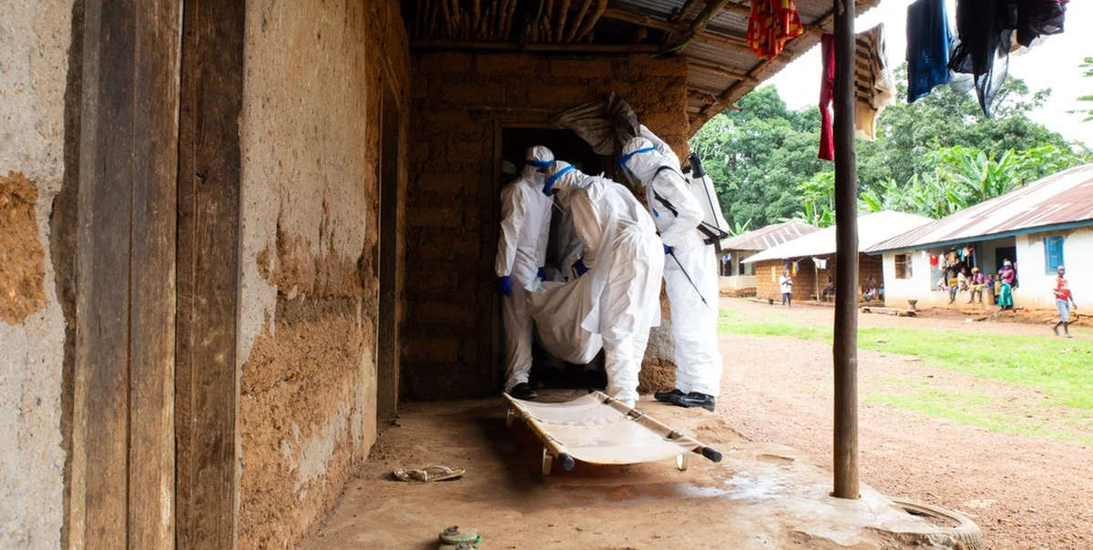 W związku z rozprzestrzenianiem się wirusa ebola w Ugandzie prezydent tego kraju Yoweri Museveni ogłosił wprowadzenie trzytygodniowego lockdownu w dwóch najbardziej narażonych dystryktach. Mowa o Mubende i Kassanda w środkowej części kraju.