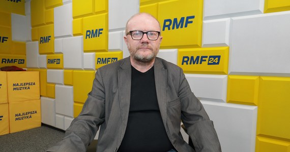 „Z tego co wiem, z informacji bezpośrednio z Ukrainy, ale również z tego co mówią Ukraińcy mieszkający w Polsce, to ta skala ataków rosyjskich nie spowoduje fali migracyjnej (…). To nie przestraszy Ukraińców” -  tak prof. Maciej Duszczyk z Uniwersytetu Warszawskiego odpowiedział w Rozmowie w południe w RMF FM na pytanie o to, w jakim stopniu ataki takie jak dzisiejszy na Kijów będą miały wpływ na decyzję Ukraińców, by przed zimą uciekać m.in. do Polski. 