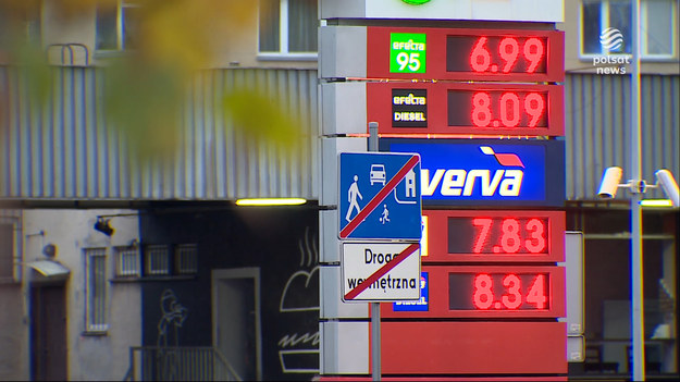 Po chwilowym względnym spokoju i stabilności cen paliw, w połowie października znów zaczęły rosnąć. Za najpopularniejszą "dziewięćdziesiątkę piątkę" trzeba zapłacić teraz około 7 złotych.