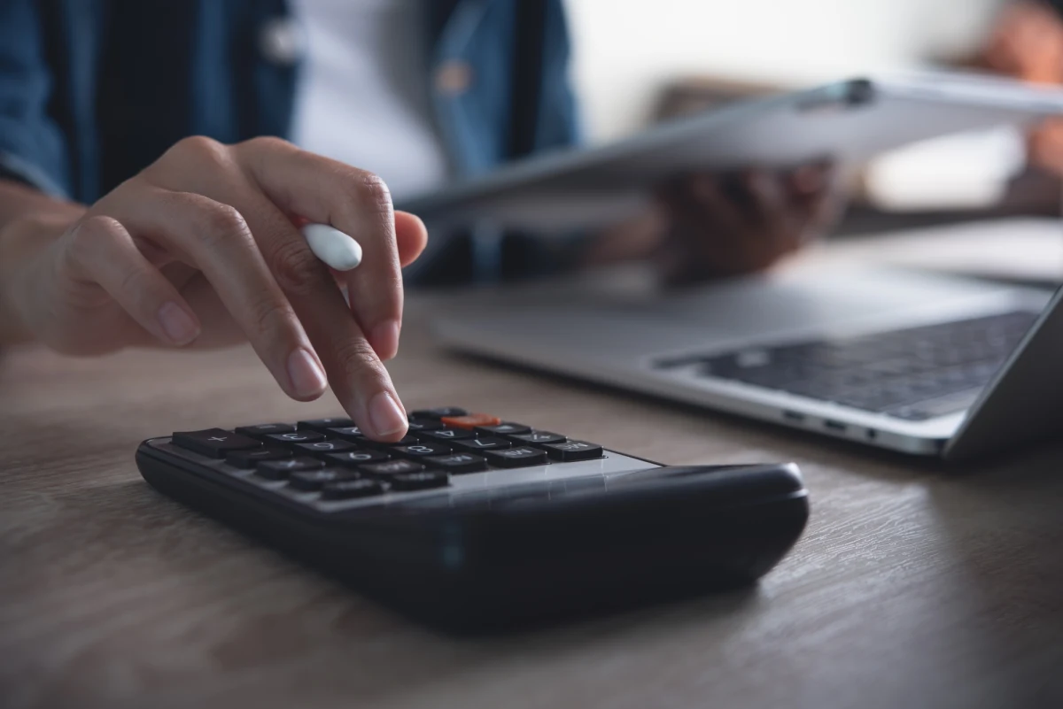 Inflacja bazowa liczona po wyłączeniu cen żywności i energii wyniosła we wrześniu tego roku 10,7 proc. rok do roku – poinformował Narodowy Bank Polski. Bank centralny przypomina, że wskaźnik CPI we wrześniu wyniósł 17,2 proc. r/r.