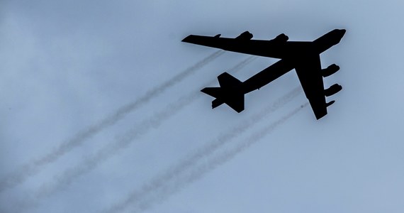 Rozpoczęły się ćwiczenie odstraszania nuklearnego NATO z udziałem około 60 samolotów różnych typów - w tym bombowców strategicznych B-52. Manewry odbywają się pod kryptonimem „Niezłomne Południe”. W ćwiczeniach bierze udział także Polska.