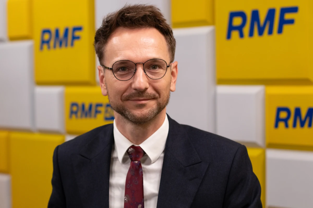 „Polsce nie grozi utrata środków w ramach funduszu spójności, to burza wywołana przez jednego z urzędników UE” - zapewnił minister rozwoju i technologii Waldemar Buda we wtorkowej Rozmowie w południe w RMF FM. Jak dodał, rząd ze spokojem patrzy na tę sytuację.