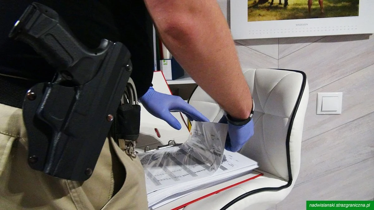 Funkcjonariusze Straży Granicznej z Łodzi rozbili grupę, która - wykorzystując ponad 100 firm prowadzących fikcyjną działalność gospodarczą - ułatwiała nielegalną migrację do Polski. Zatrzymane w tej sprawie zostało małżeństwo Ukraińców - 37-letnia kobieta i jej 38-letniego męża. 