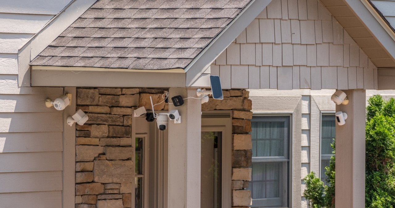 Przydomowy monitoring do zmiany. Urząd zadecydował ws. prywatnych kamer