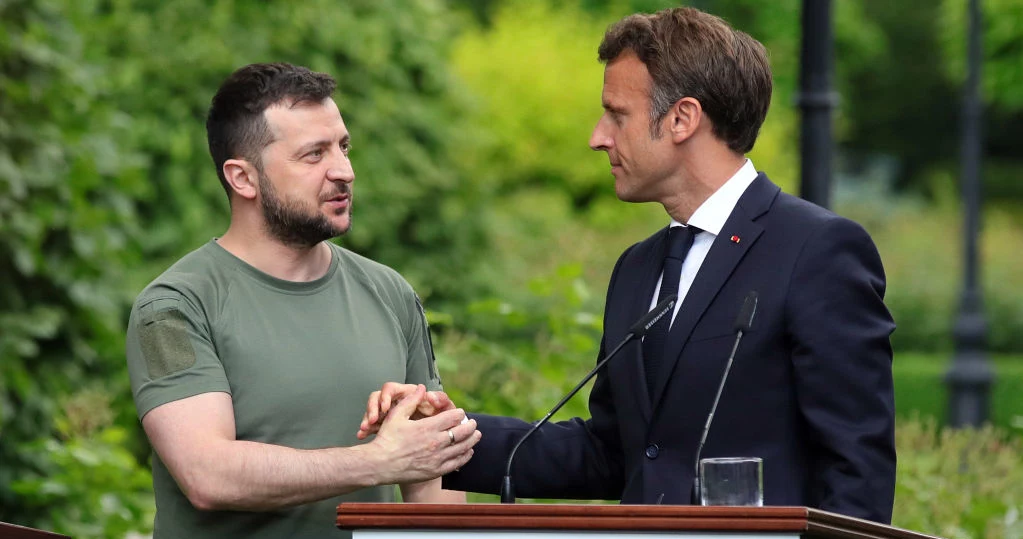 Prezydenci Ukrainy i Francji: Wołodymyr Zełenski oraz Emmanuel Macron