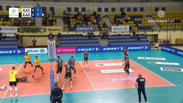 Skrót meczu awansem z 12. kolejki PlusLigi GKS Katowice - Cerrad Enea Czarni Radom 0:3 (21:25, 21:25, 28:30).