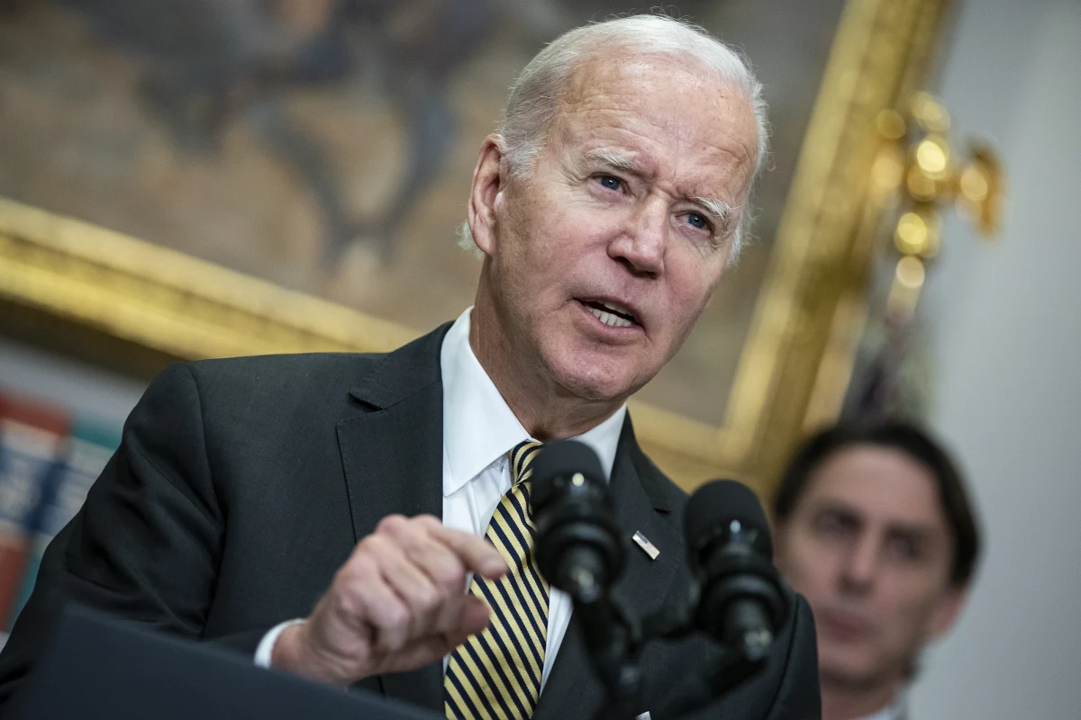 USA chcą sprzedać do końca roku 15 mln baryłek ropy z rezerwy strategicznej. Taką decyzję ogłosił prezydent Joe Biden. Jest to odpowiedź na zapowiedziane przez kraje OPEC+ ograniczenie wydobycia surowca.