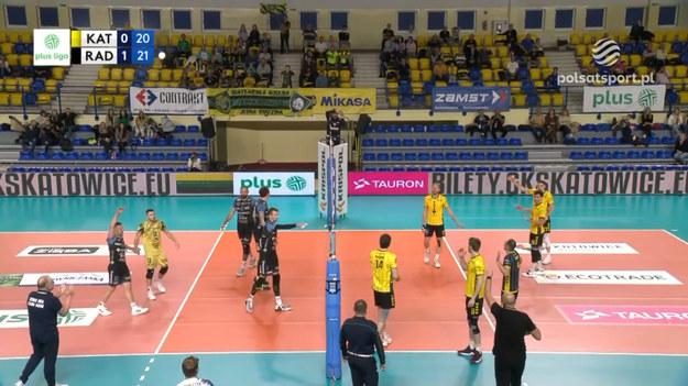 Fragment meczu awansem z 12. kolejki PlusLigi GKS Katowice - Cerrad Enea Czarni Radom 0:3 (21:25, 21:25, 28:30).