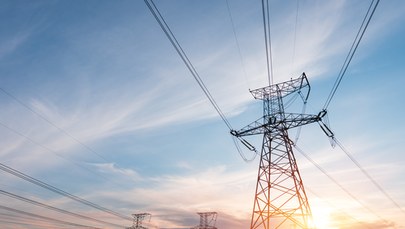 Czy zamrożenie cen prądu pomoże firmom? Okaże się zimą