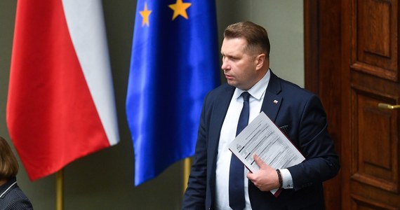 Zawetowana na początku marca przez prezydenta Andrzeja Dudę nowelizacja ustawy "Prawo oświatowe" - tzw. lex Czarnek - wraca do Sejmu w nowej wersji. Projekt złożyli w posłowie PiS.