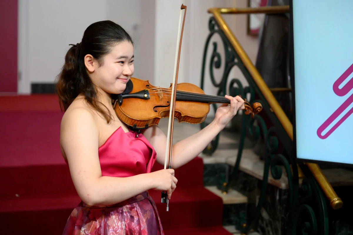 ​Hina Maeda z Japonii zdobyła pierwszą nagrodę 16. Międzynarodowego Konkursu Skrzypcowego im. Henryka Wieniawskiego - ogłosili w piątek po północy organizatorzy.