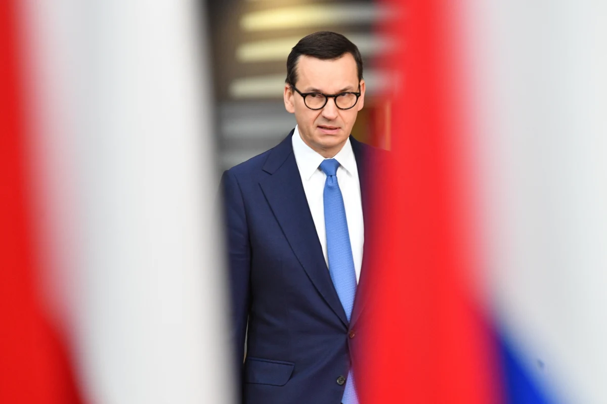 "Dyskusje zakończyliśmy dobrymi dla Polski konkluzjami" - powiedział premier Mateusz Morawiecki, podsumowując porozumienie unijnych przywódców w sprawie planu obniżenia cen energii.