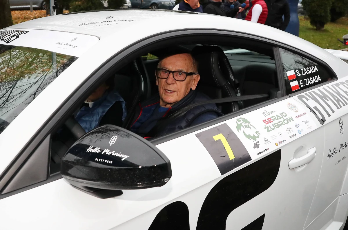 Znany polski rajdowiec Sobiesław Zasada potrącił 10-latkę na przejściu dla pieszych w Krakowie. Informację "Super Expressu" potwierdza w rozmowie z RMF FM krakowska policja. Sam rajdowiec twierdzi natomiast, że dziewczynka przewróciła się sama. 