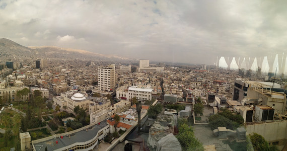 Odgłosy wybuchów był słyszany w stolicy Syrii - poinformował Reuters. Obrona powietrzna Damaszku odpiera izraelski atak.