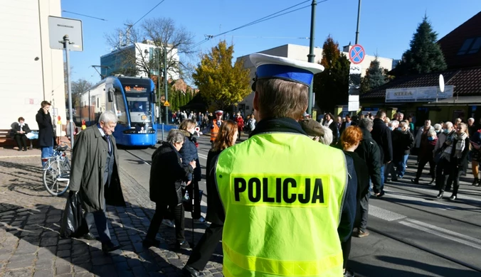 Ruszają akcje "Hiena" i "Znicz". Uwaga na cmentarzach i na drodze 