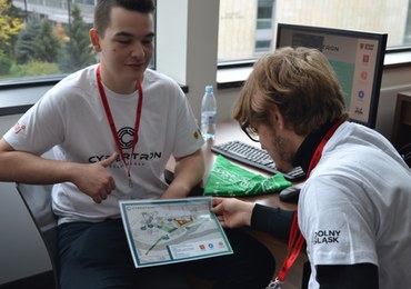Uczniowie z Polski i Czech walczą w finale Cybertronu