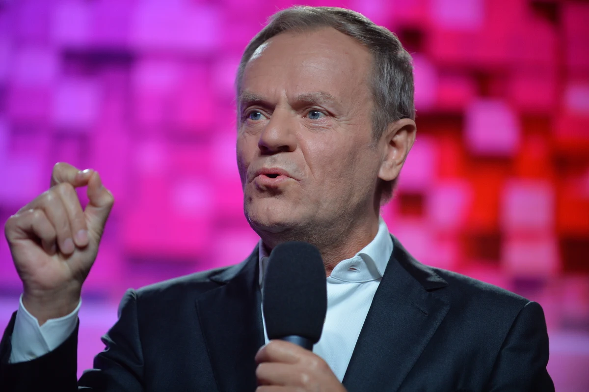 Koalicja Obywatelska nie da się podzielić, Koalicja Polska nie da się zastraszyć. Jesteśmy zdeterminowani, ja jestem zdeterminowany, żeby wygrać te wybory, nie dla satysfakcji, że pokonaliśmy przeciwnika, nie dla odwetu, ale dla milionów Polek i Polaków  - mówił w sobotę lider PO Donald Tusk.